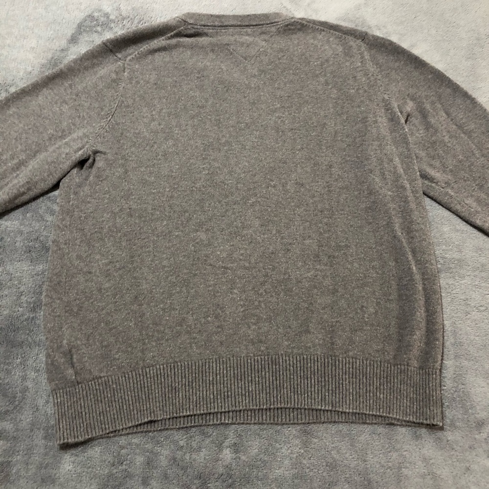 {x2 HP🥳} Men’s * Tommy Hilfiger * Gray Sweater - Picture 5 of 8